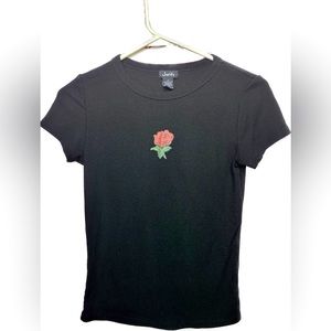 Rose Ribbed Short Sleeve T-Shirt, size Medium, brand: Justify